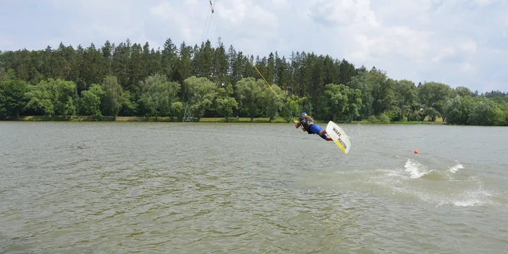 Samotný vlek se provozuje na rybníku Olšovec, který má plochu cca 42 hektarů. 