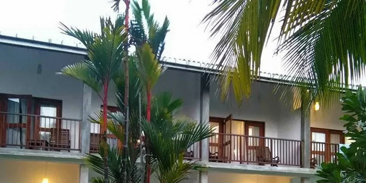 Bydlet budete v pokoji s balkonem nebo terasou. 