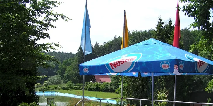 Do kempu si můžete skočit do restaurace i na oběd nebo svačinku.