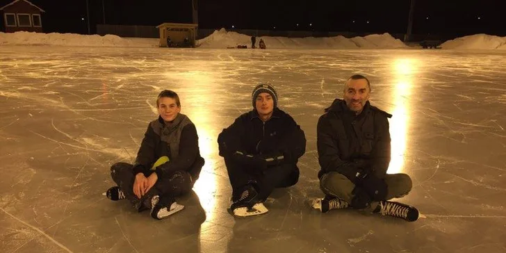 V zime si na tunajších jazerách aj zamrznutom mori skvele zakorčuľujete.