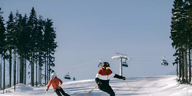 V dosahu najdete také oblíbené skiareály Kunčice, Paprsek nebo Kraličák.