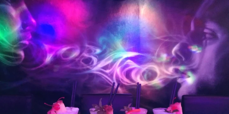 Otevřený voucher v hodnotě 250–1000 Kč na jakékoliv drinky v rest.art bar & cinema