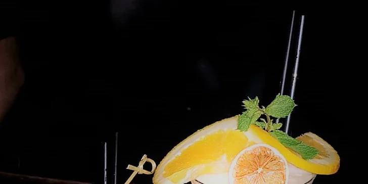 Večer s vodní dýmkou a drinky pro 2 nebo 4 osoby v podolském baru re.start