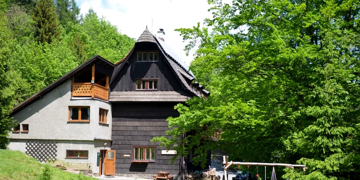 Pobyt v indiánském teepee v Beskydech: možnost grilování, příroda a výlety