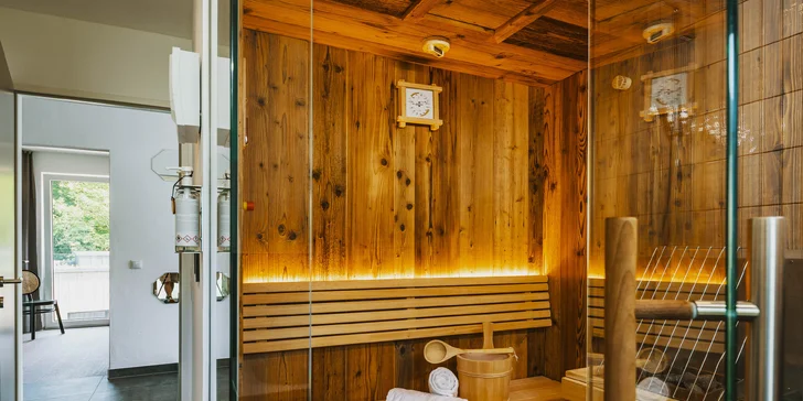 Sauna je přímo na pokoji, takže budete mít dostatek soukromí.