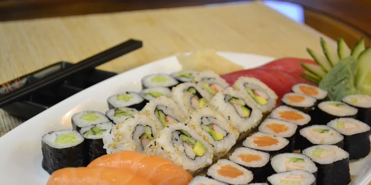 Sushi menu dle výběru: 20, 28, 36, nebo 38 kusů sushi