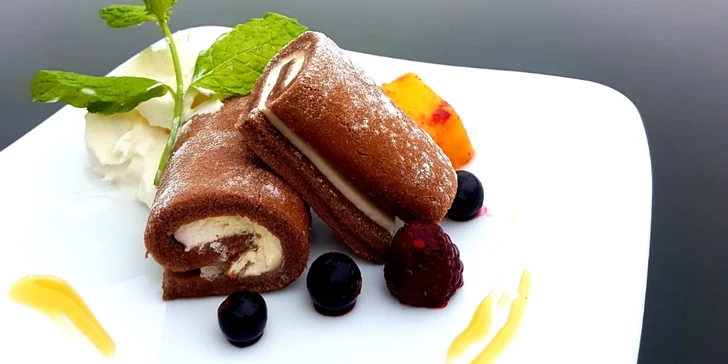 Pochutnejte si ve dvou na 3chodovém menu: paštika, kachní prso i dezert