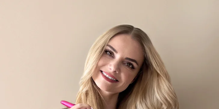 Pod svá křídla si vás vezme profesionální kosmetička Kristy. 