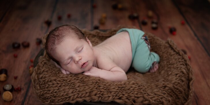 Těhotenské a novorozenecké fotografování ve specializovaném studiu vč. tisku fotek