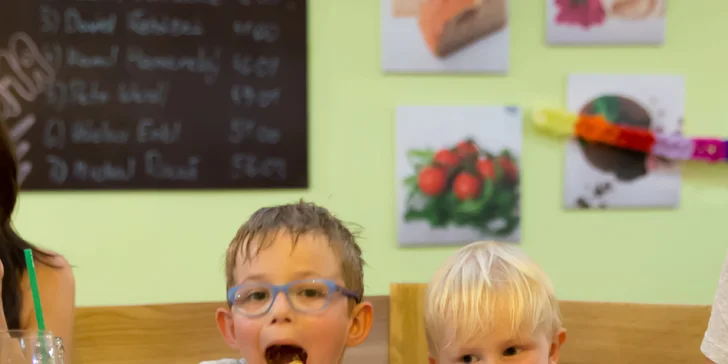 Opravdu velká pizza podle výběru až pro 4 osoby: výběr ze 30 druhů