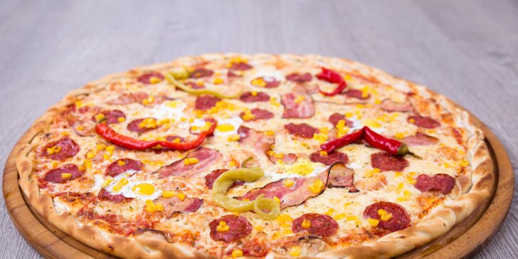 Opravdu velká pizza podle výběru až pro 4 osoby: výběr ze 30 druhů