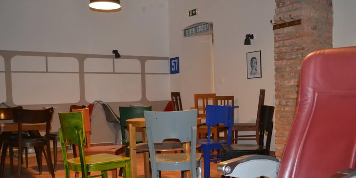 Tapas podle výběru a prosecco nebo nealko pro dva v baru Ježkovy voči