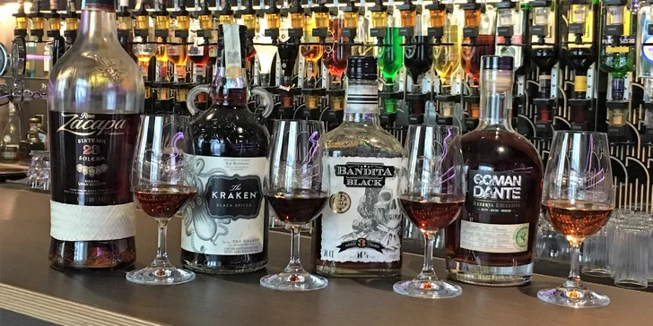 Degustace rumů a whiskey: Bandita Black, Jack Daniel's, Kraken i La Hechicera