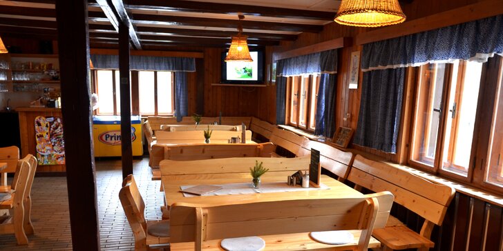 Zimní radovánky v Beskydech: Zrekonstruovaná horská chata pro až 6 osob