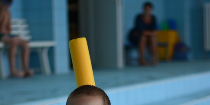 S malými plaváčky do bazénu: zkušební lekce plavání pro děti od 3 do 10 let