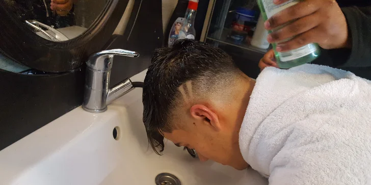 Péče v barber shopu: střih strojkem, klasické stříhání i exclusive shave&cut