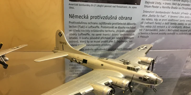 Prohlídka Leteckého muzea Ing. Jana Kašpara s pilotem i let na simulátoru