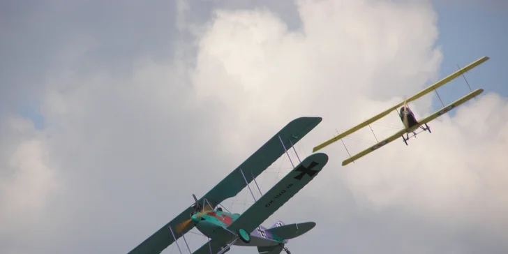 Prohlídka Leteckého muzea Ing. Jana Kašpara s pilotem i let na simulátoru