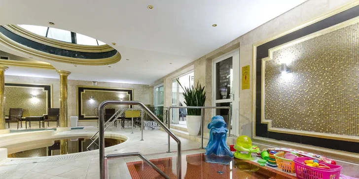 Relaxační wellness pobyt ve 4* hotelu 200 m od největších termálů v Evropě