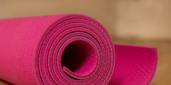 Nový rok s jógou: 1–5 lekcí jógy pro začátečníky i pokročilé v Eka Yoga Space
