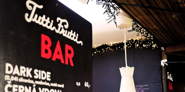Horké drinky na vánočních trzích: Černá díra, Štrúdl, Bumbálek i Cocot