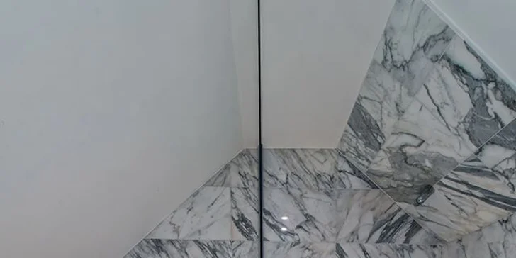 Romantický pobyt v hotelu na Okoři se snídaní a poukazem do restaurace