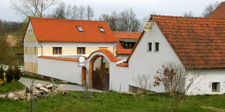 Ubytování poblíž Sedlčan: 3 nebo 5 dní s polopenzí a lahví vína na pokoji