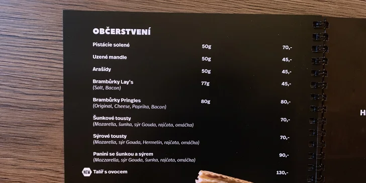 Vodní dýmka a nápoj v klubu nebo třeba malý piknik v parku