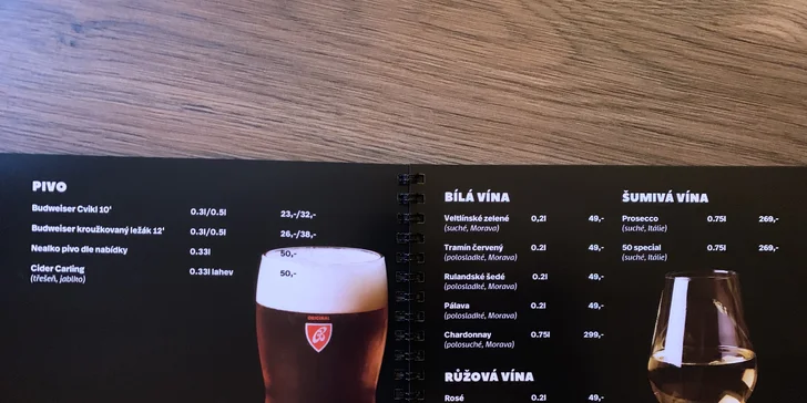 Vodní dýmka a nápoj v klubu nebo třeba malý piknik v parku
