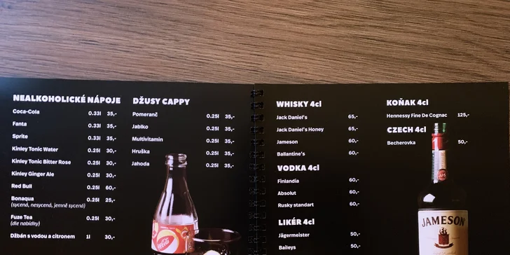 Vodní dýmka a nápoj v klubu nebo třeba malý piknik v parku