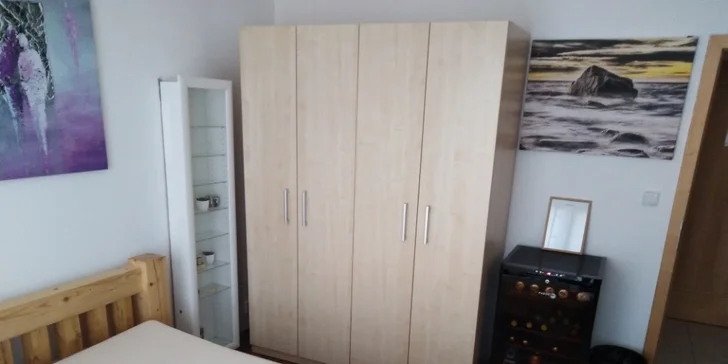 Pohodová noc v Relaxklubu se 3 hod. ve wellness se saunou a vířivkou
