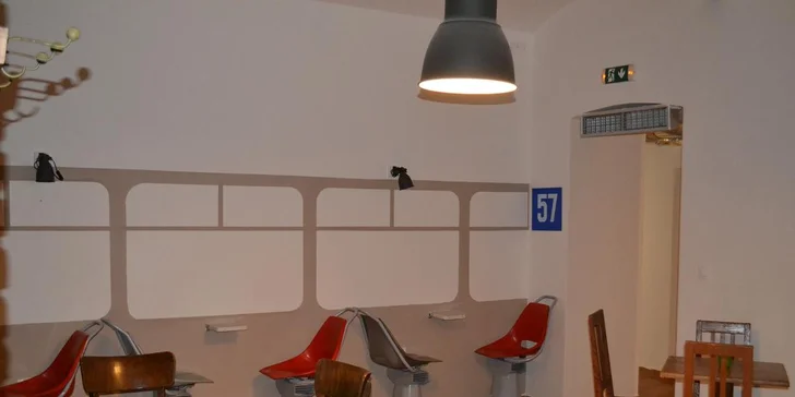 Tapas podle výběru a prosecco nebo nealko pro dva v baru Ježkovy voči
