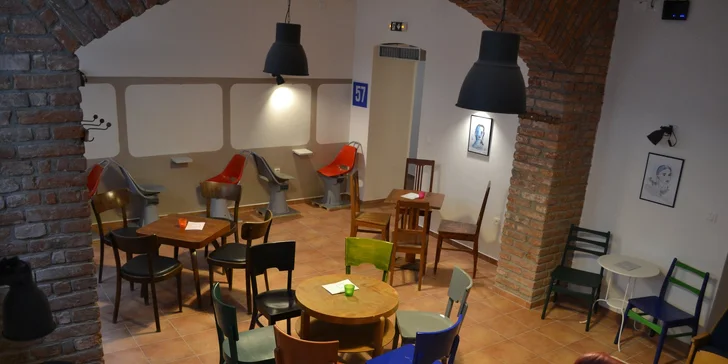 Tapas podle výběru a prosecco nebo nealko pro dva v baru Ježkovy voči