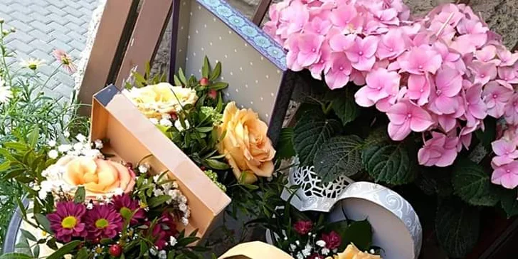 Jarní dekorace pro každého: 2hodinový individuální kurz floristiky