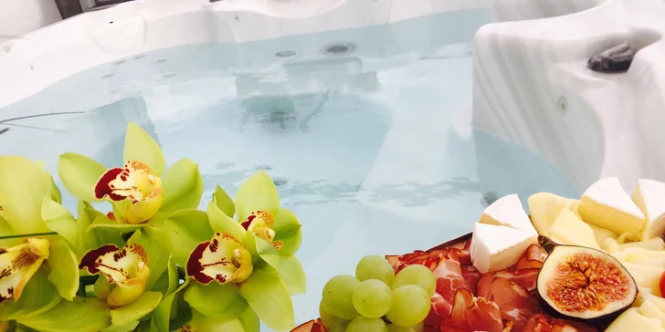 Wellness pro dva u zámku Konopiště s výhledem na město Benešov