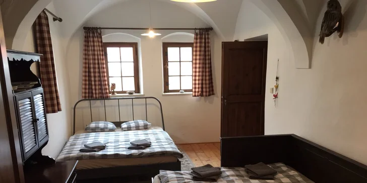 Silvestr s polopenzí pro 2 až 8 osob ve vinném sklepě v srdci Pálavy