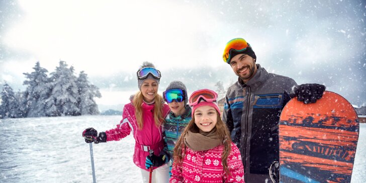 Rodinná lyžovačka na 3–6 dní v Jizerských horách s polopenzí a wellness