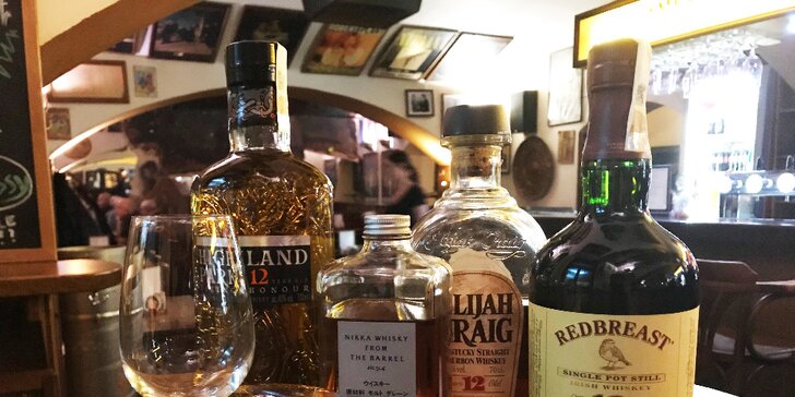 Ochutnávejte: degustace 4 druhů whisky a BBQ žebra v centru Prahy pro dva