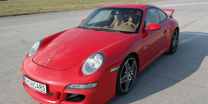 2 nebo 4 kola svižné jízdy v Porsche 911 Carrera GT3 na Polygonu Brno