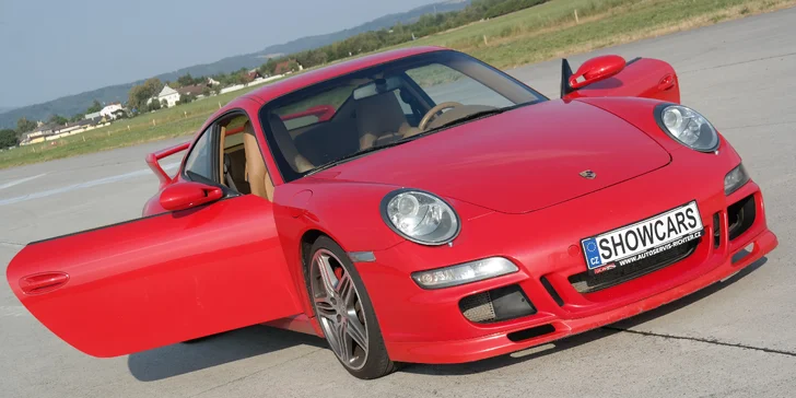 2 nebo 4 kola svižné jízdy v Porsche 911 Carrera GT3 na Polygonu Brno