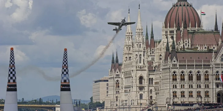 Fanděte Martinu Šonkovi: zájezd na Red Bull Air Race na Balatonu vč. vstupenky