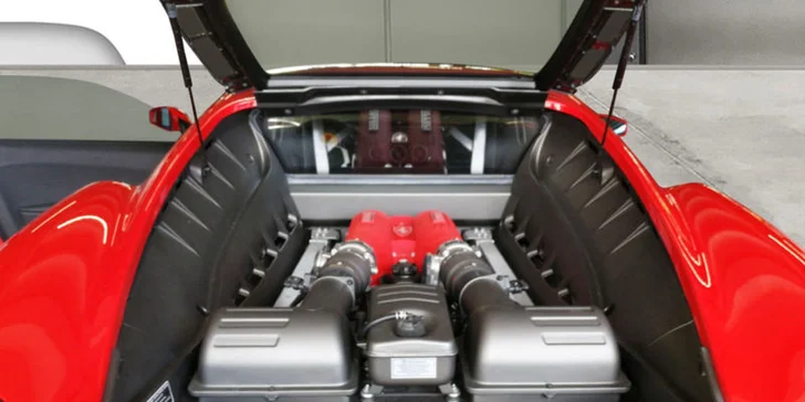 Zážitkové jízdy ve Ferrari, Lamborghini či Mercedes Benz: 15, 30 i 60 minut