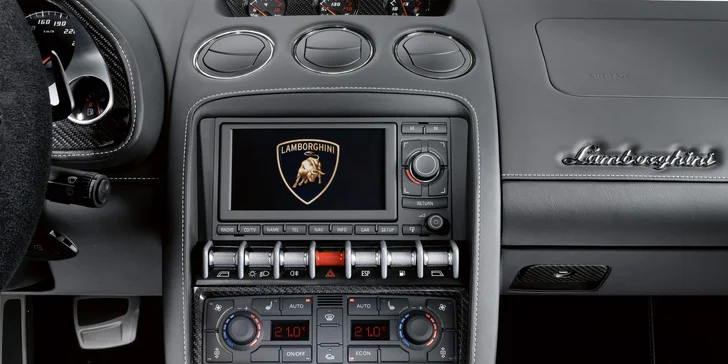 Zážitkové jízdy ve Ferrari, Lamborghini či Mercedes Benz: 15, 30, 45 i 60 minut
