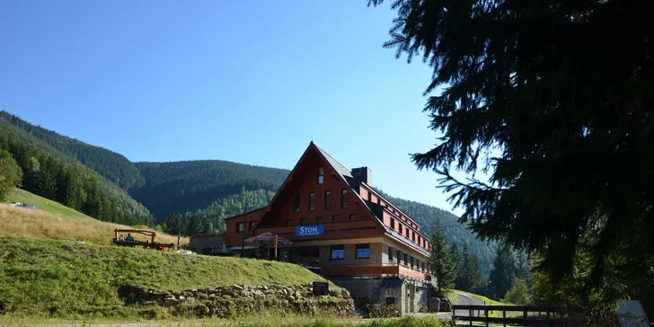 Pobyt v rodinném hotelu ve Špindlerově mlýně: polopenze, vstup do Vodního ráje a výlety