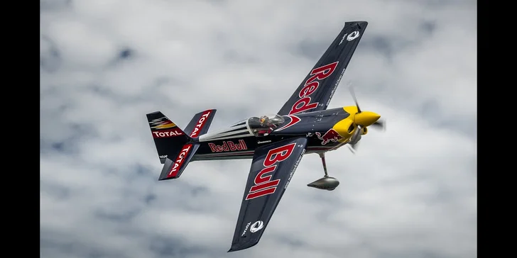 Fanděte Martinu Šonkovi: zájezd na Red Bull Air Race na Balatonu vč. vstupenky