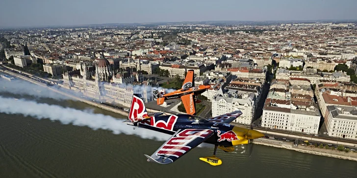 Fanděte Martinu Šonkovi: zájezd na Red Bull Air Race na Balatonu vč. vstupenky