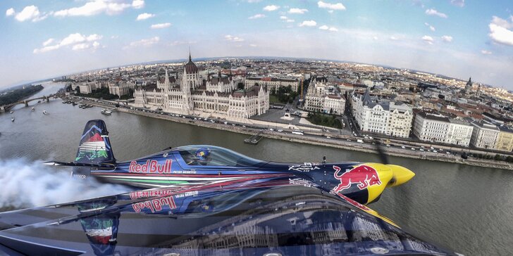 Fanděte Martinu Šonkovi: zájezd na Red Bull Air Race na Balatonu vč. vstupenky