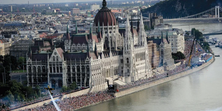 Fanděte Martinu Šonkovi: zájezd na Red Bull Air Race na Balatonu vč. vstupenky