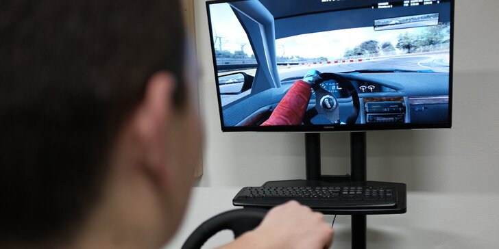 Jízda na promakaných simulátorech závodních aut: 30 minut pro 1 i 2