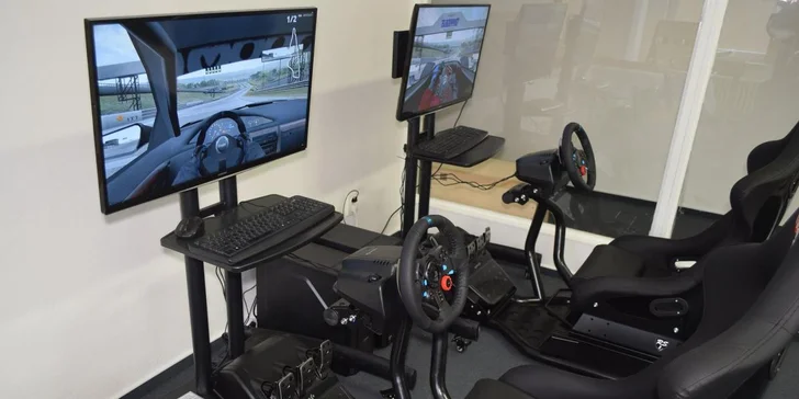 Jízda na promakaných simulátorech závodních aut: 30 minut pro 1 i 2
